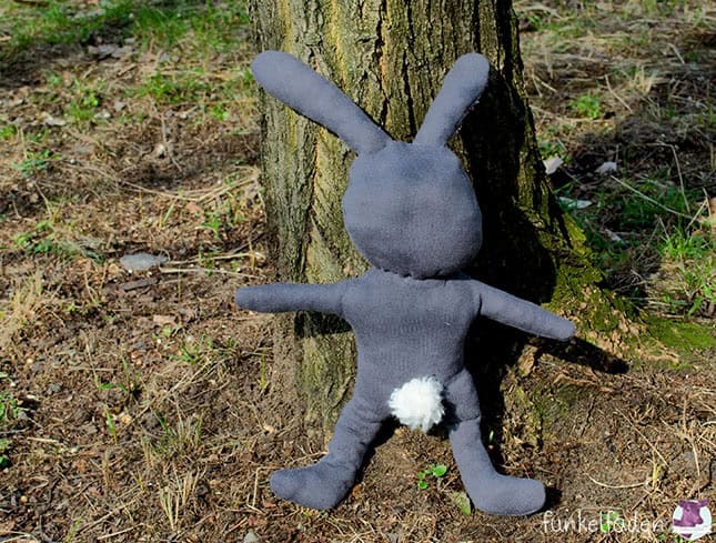 Nähanleitung & Schnittmuster für ein Hasen-Kuscheltier