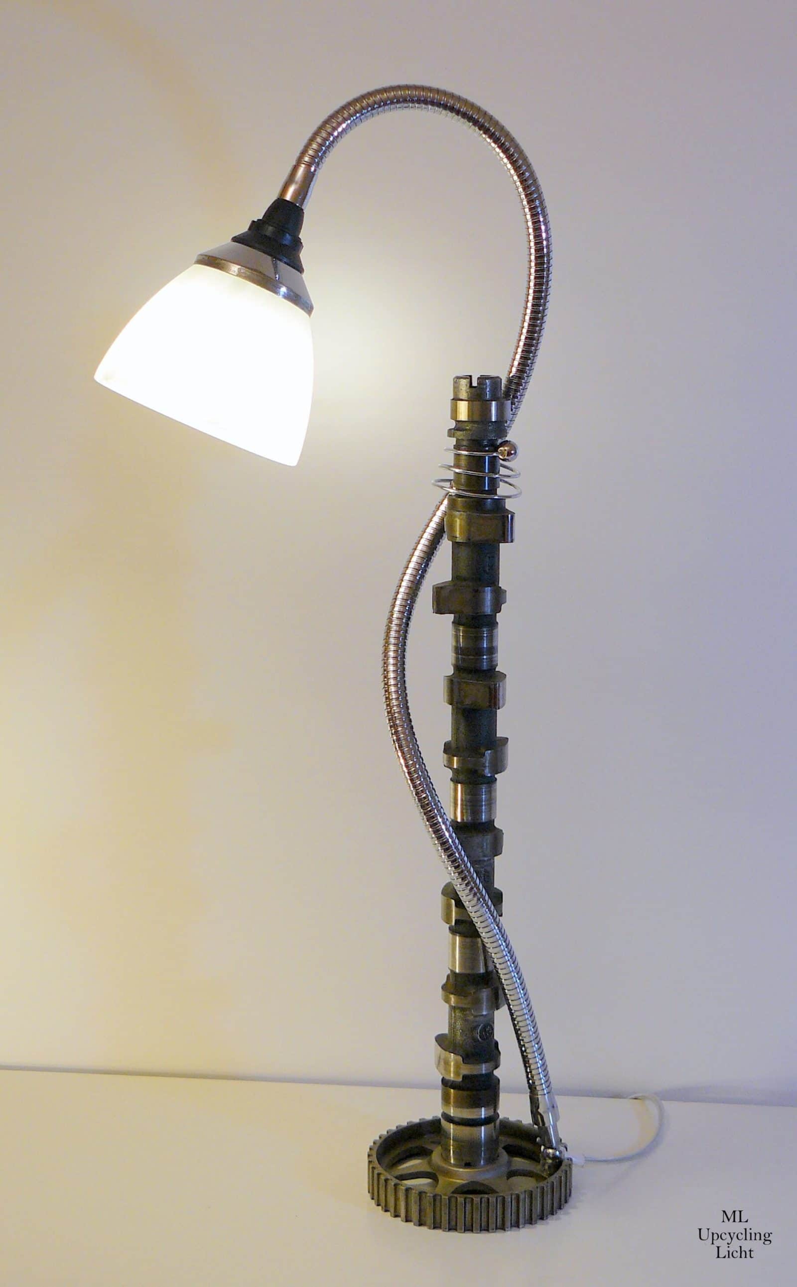 ML Upcycling Licht – Zauberhafte Beleuchtung aus schönem Schrott und hübschen Fundstücken.