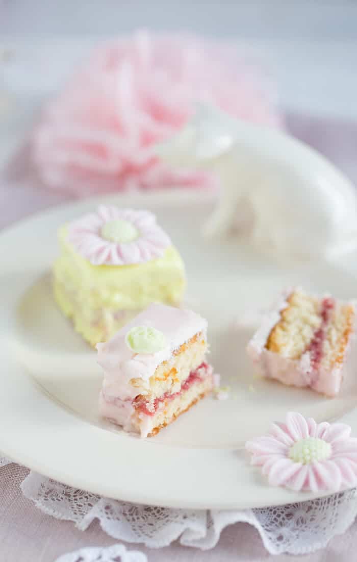 „Petits Fours und eine kleine Schweinchen Liebe!“