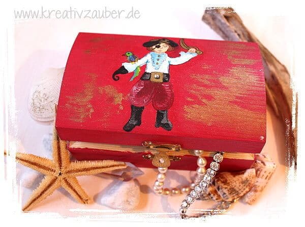 Piratenschatztruhe selbst bemalt