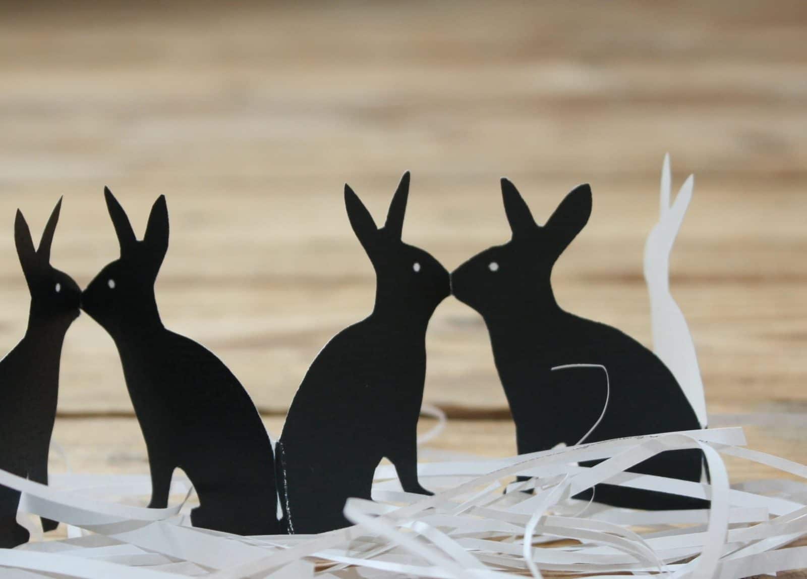 Osterhasenduo in Schwarz