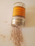 Trockenshampoo für dunkles Haar