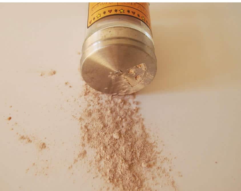 Trockenshampoo für dunkles Haar