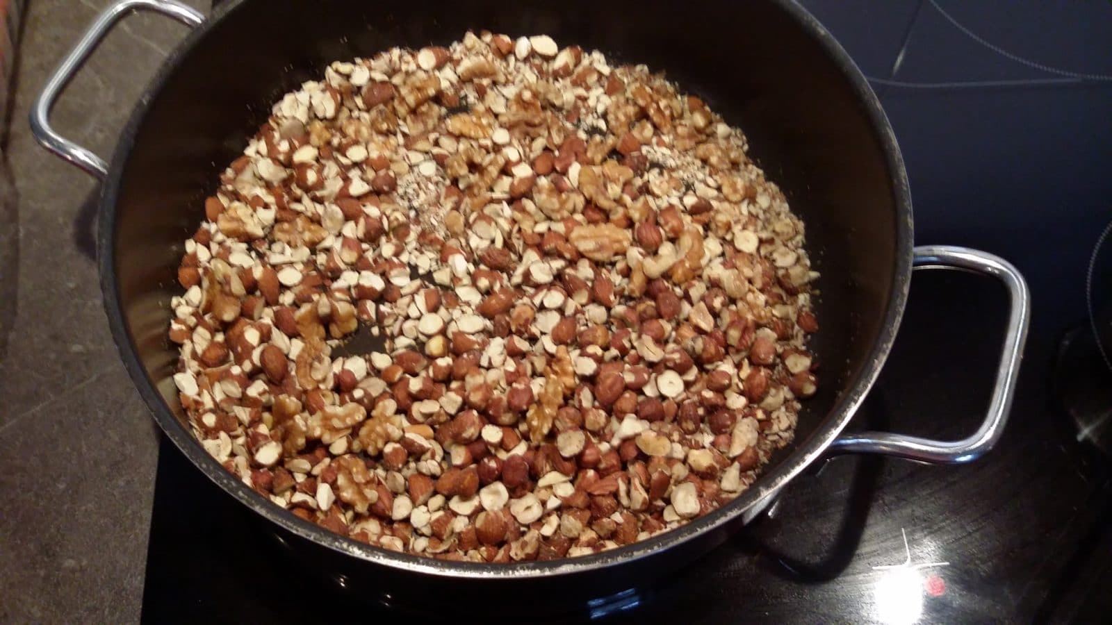 Selbstgemachtes, gebackenes (!) Müsli