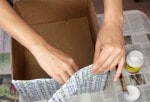 DIY Nachttisch mit Briefmarken