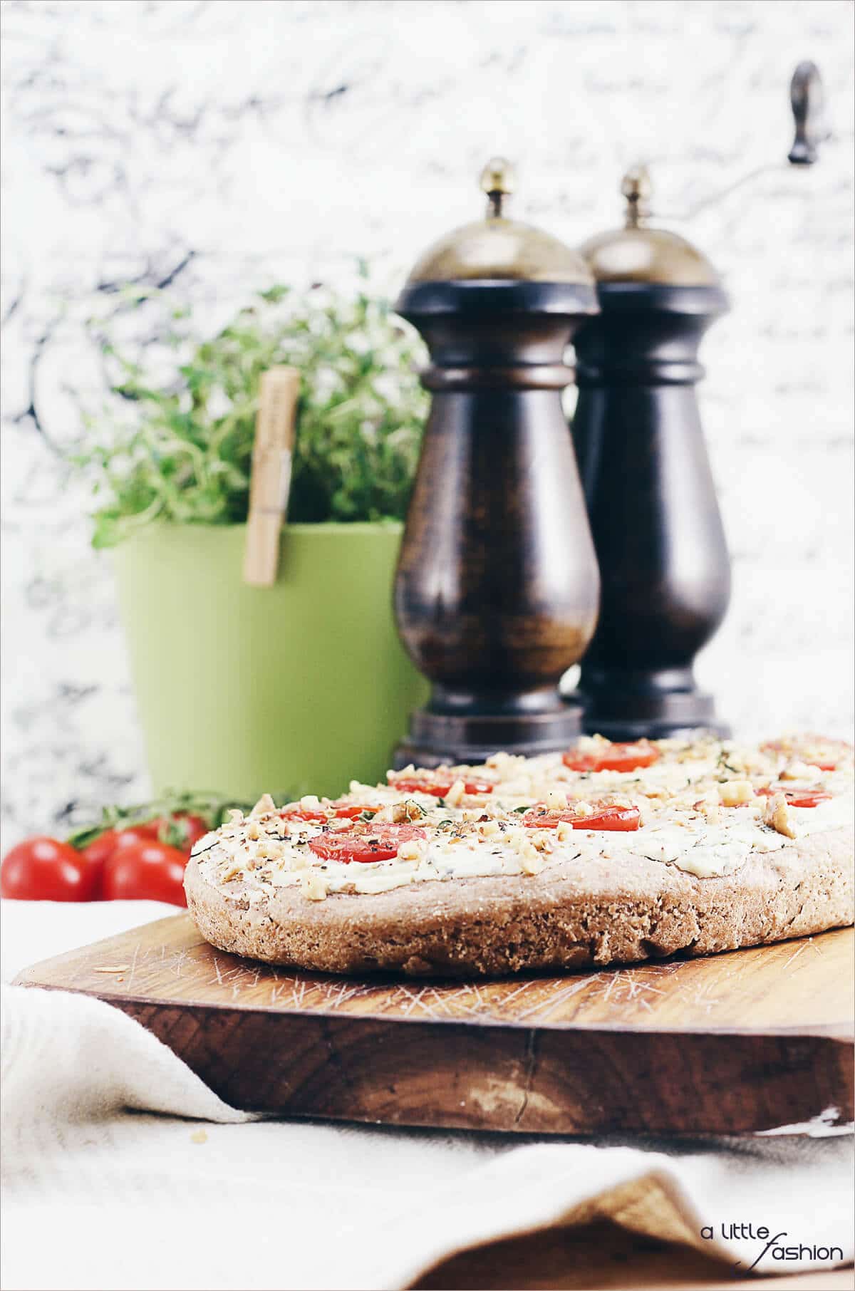 Dinkel-Vollkorn-Focaccia mit Frischkäse