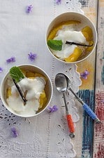 Karamellisierte Ananas mit Vanillejoghurt