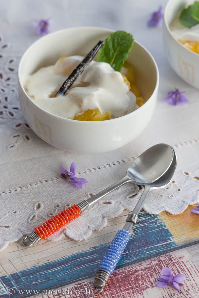 Karamellisierte Ananas mit Vanillejoghurt