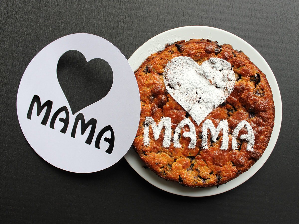 So gelingt (sogar mir) ein schön dekorierter Muttertagskuchen… {mit Vorlage für Kuchen-Deko-Schablone}