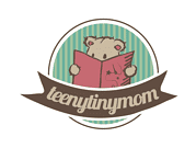 Logo von HANDMADE Kultur mit einem niedlichen Bären, der ein Buch liest, symbolisiert kreative Handwerkskunst und Gemeinschaft für handgemachte Produkte.