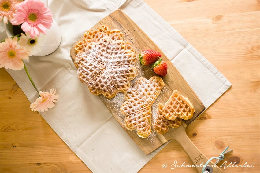 Vanille-Waffeln nach Mamas Rezept und herziges Obst