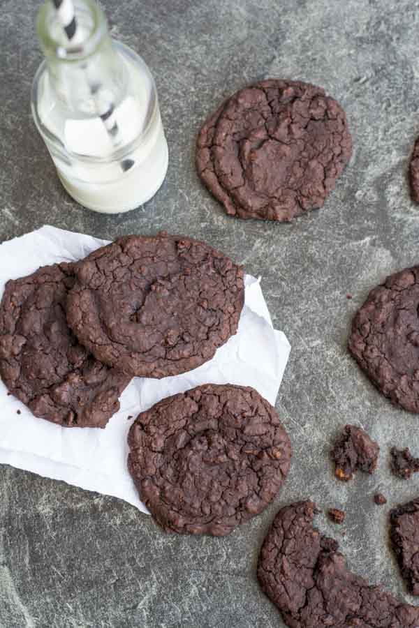 Backen mit Bohnen oder „Life is better with fresh baked cookies!“ – Schokoladen Fudge Cookies mit schwarzen Bohnen
