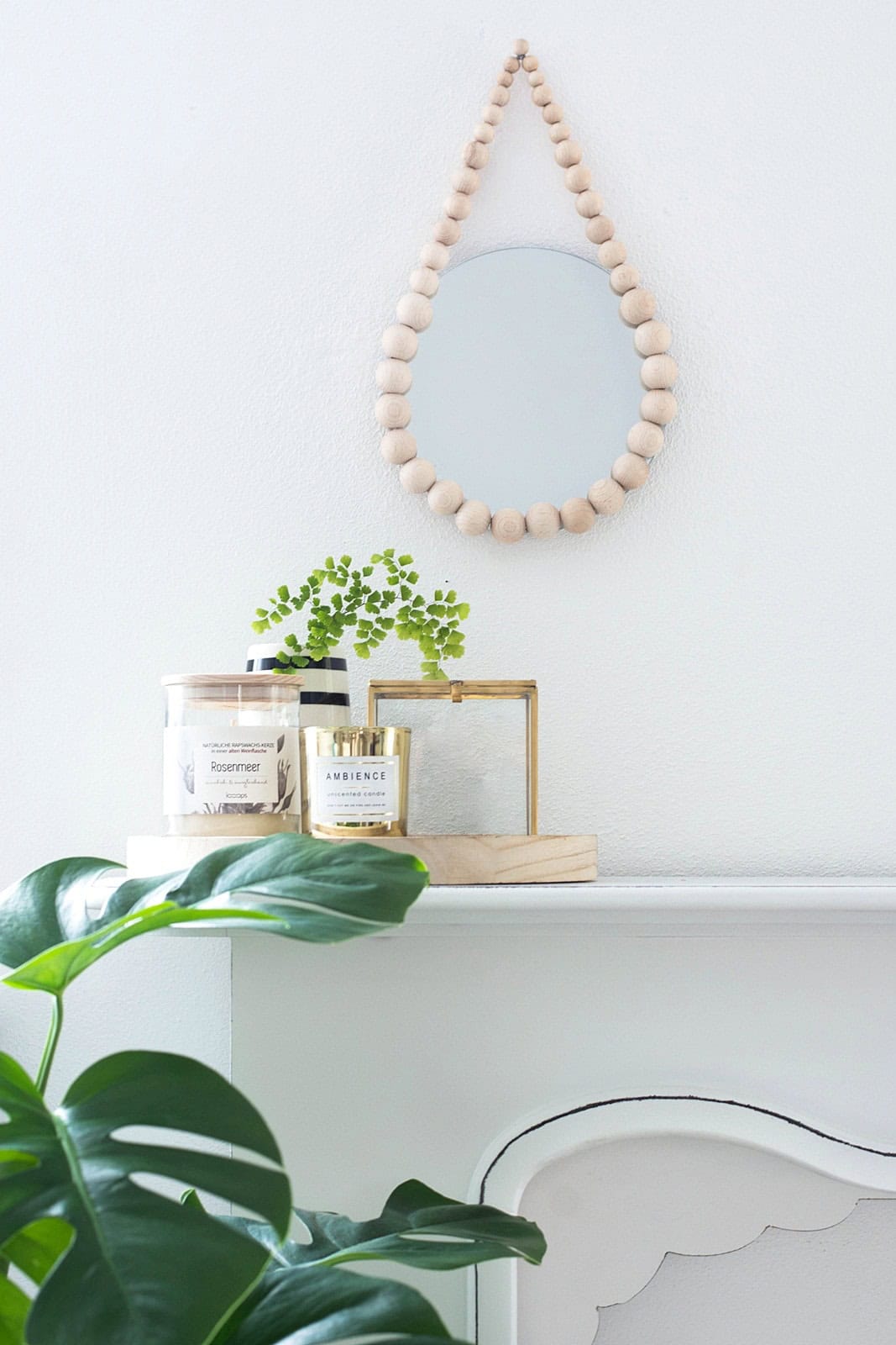 10-Minuten-DIY: Raindrop Spiegel aus Holzkugeln