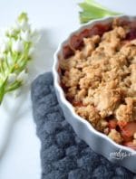 Knuspriger Rhabarber-Erdbeer-Crumble