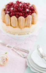 „Himbeer-Charlotte mit englischer Creme!“
