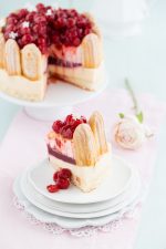 „Himbeer-Charlotte mit englischer Creme!“