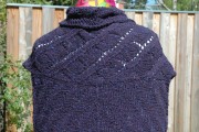 Strickweste aus Schal und Viereck