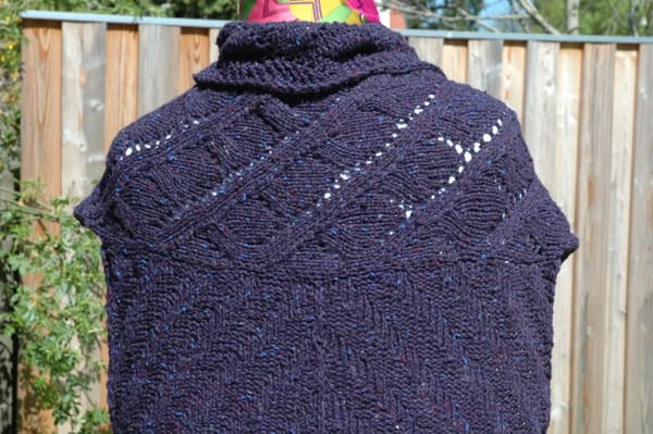 Strickweste aus Schal und Viereck