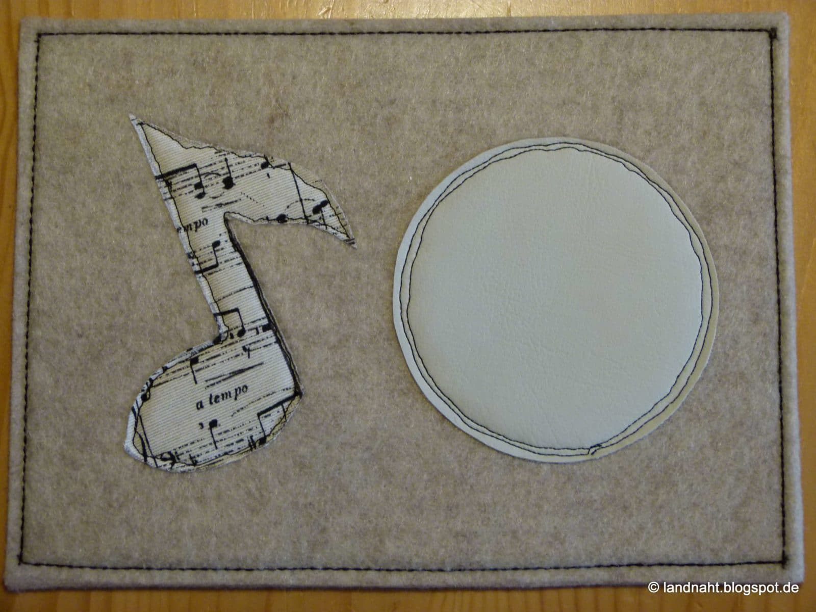 Mug Rug mit musikalischer Note