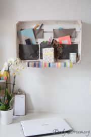 DIY-Wandutensilo aus einer Obstkiste