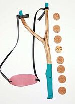 Zwille aus Astgabel und Fahrradschlauch