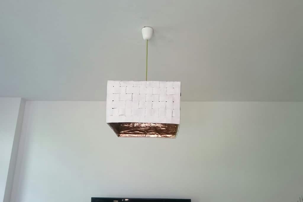 Altpapier Pendellampe