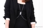 Body Chain aus Schraubenmuttern