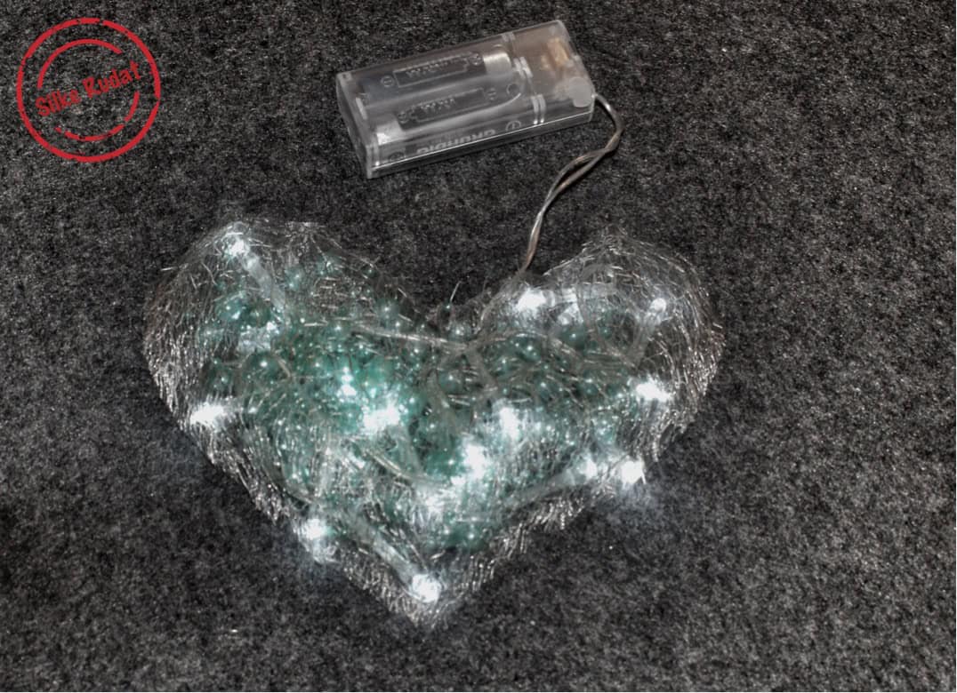 Glückwunschkarte mit Lichterkettenherz