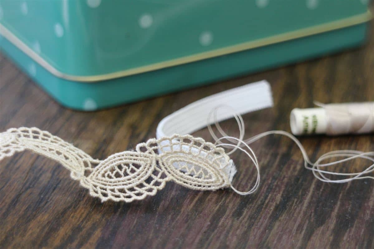 Haarband aus Spitzenborte – DIY