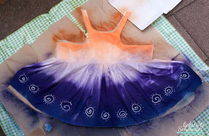 Vom alten Rollo zum Glitzerkleid