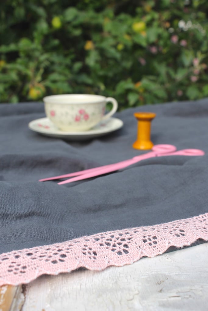 Upcycling: Tischdecke im Vintage Style