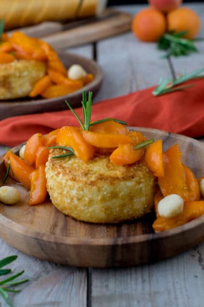 Gebackener Camembert mit Aprikosen von den [Foodistas]