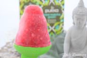 Grüntee-Eis mit Himbeeren
