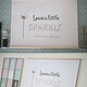 Wanddeko: Handlettering mit Strasssteinen