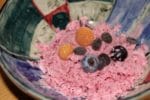 Beerennachtisch in Eis verwandeln