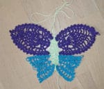 Sommerpullover mit Schmetterlingen