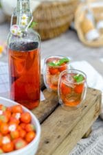 Erdbeerlimonade mit Basilikum von den [Foodistas]