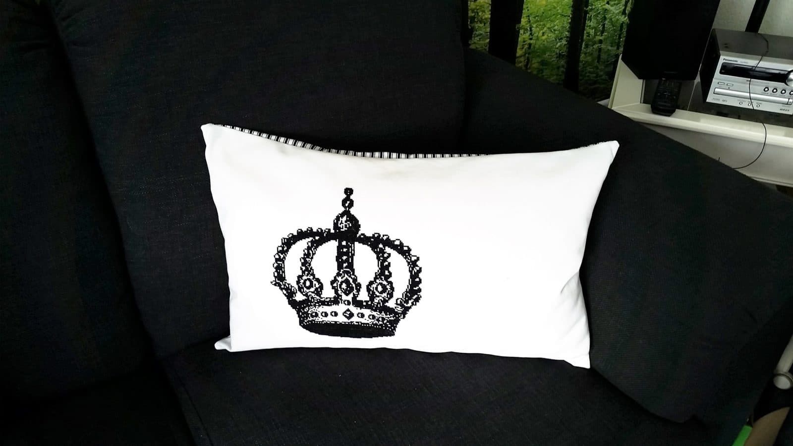 Crown Cushion – Kronen-Kissen