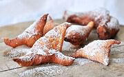 „Gogosi“ – süße, leckere rumänische Krapfen in drei Varianten