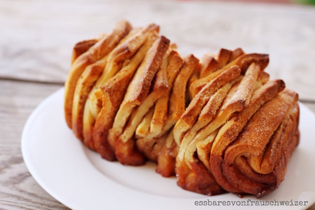 Rezept: Faltkuchen mit Zimt, Zucker und Butter