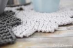 Gestrickte Untersetzer in Sternform