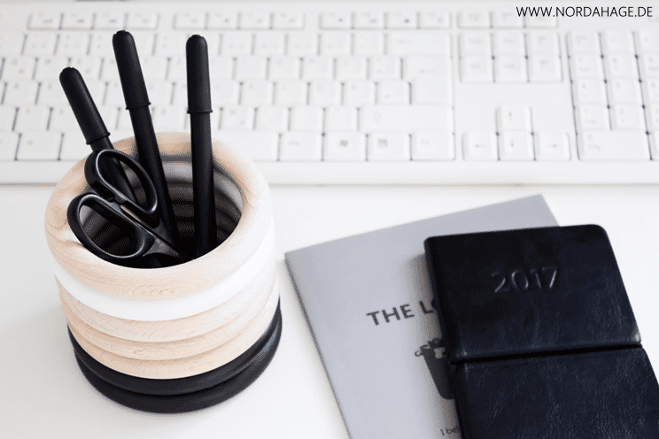 DIY // Stiftehalter – Blumentopf – Vase aus Holzringen
