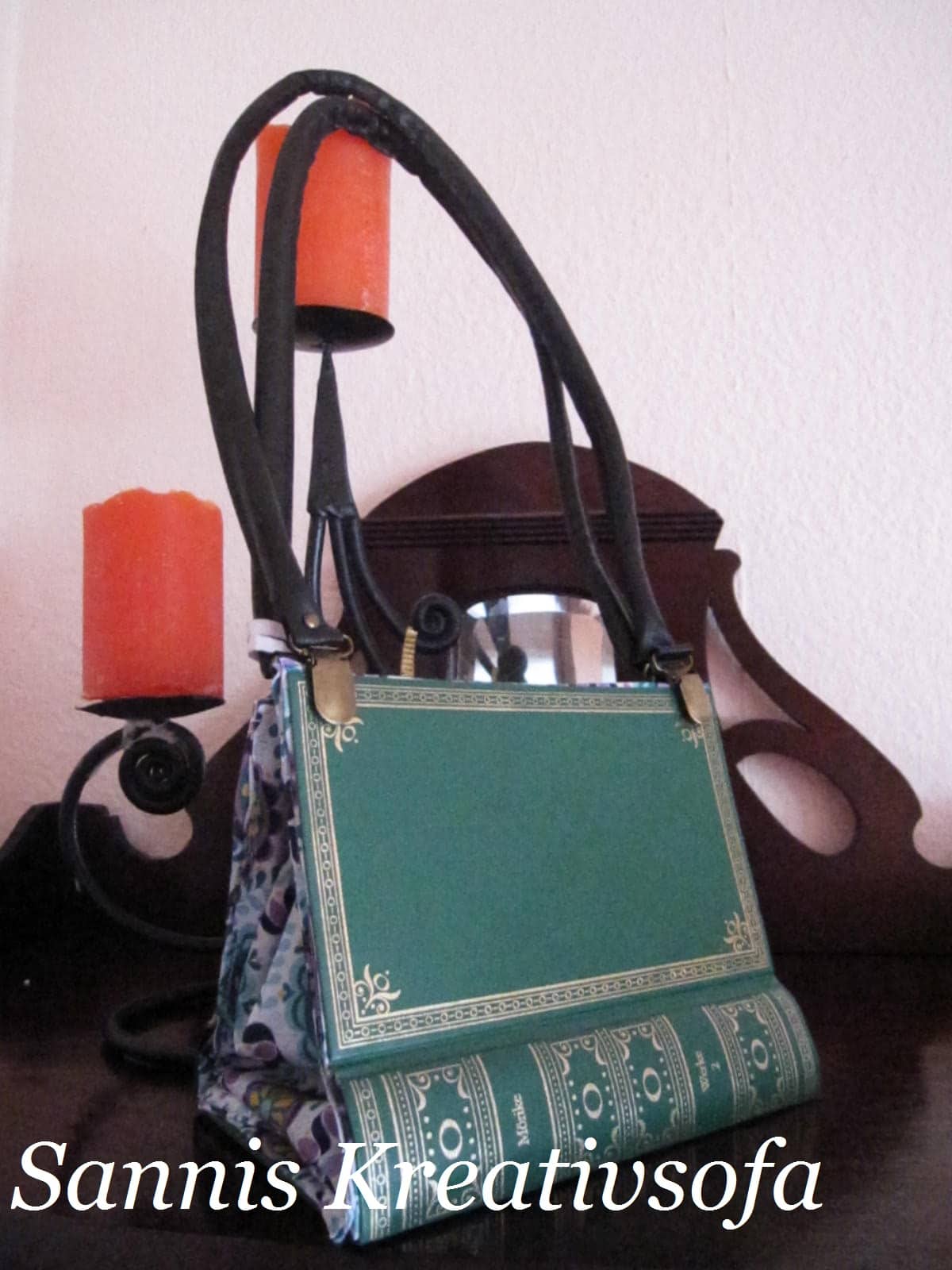 Die Tasche aus dem Buch(regal)