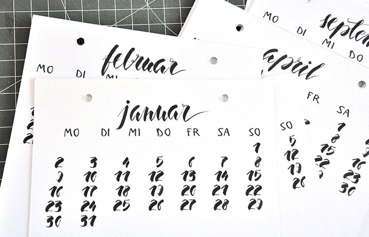 Fotokalender mit handgeletterten Seiten & Freebies dazu