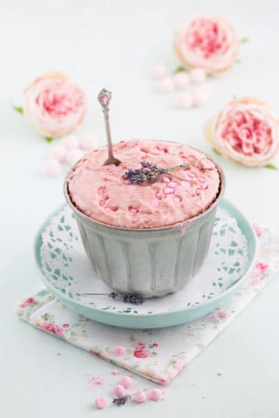 „Pflaumeneis mit Mini Meringue!"