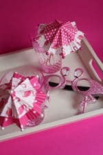 Cocktailschirmchen aus Muffinförmchen