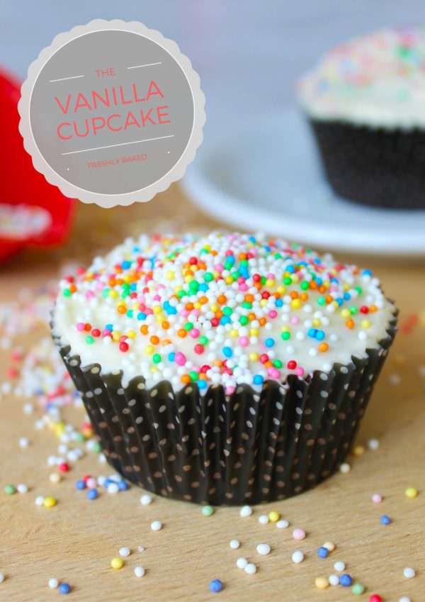 Vanilla Cupcake mit Topping