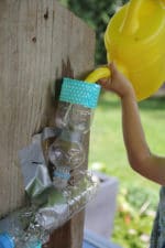 {Basteln mit Kindern: } Plitsch Platsch – selbst gebaute Wasserbahn