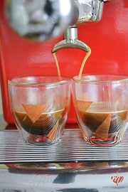 DIY Espresso Gläser bemalen | Mohntage | Dieser Koffein-Kick hat Stil