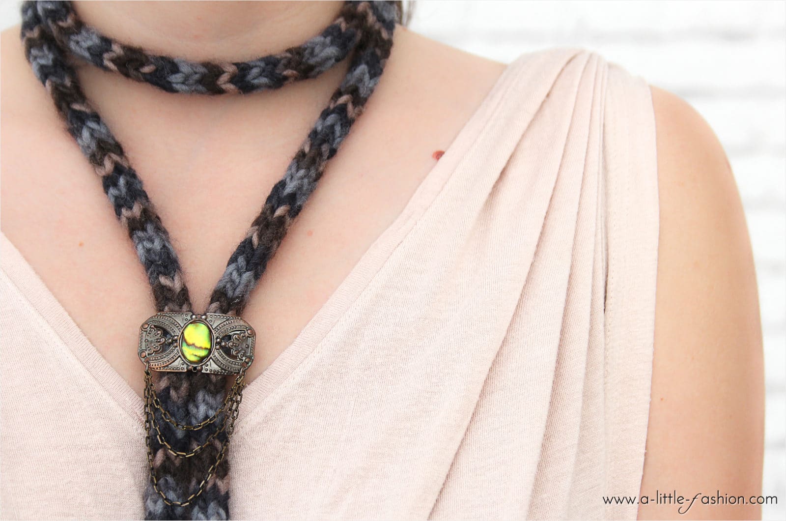 Herbstlicher Choker mit Strickliesel